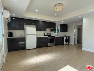 6500 Teesdale Avenue, North Hollywood, CA 91606