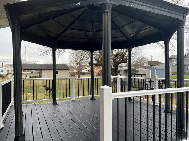 215 Martin Ave, Ellport Boro, PA 16117