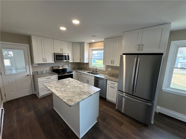 215 Martin Ave, Ellport Boro, PA 16117