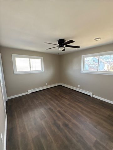 215 Martin Ave, Ellport Boro, PA 16117