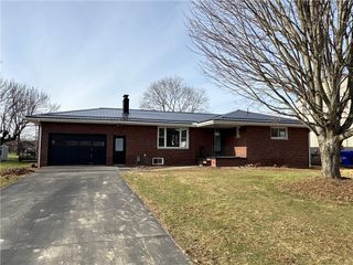 215 Martin Ave, Ellport Boro, PA 16117