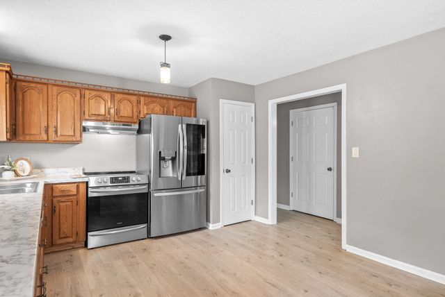 2430 Underwood Rd, Cunningham, TN 37052