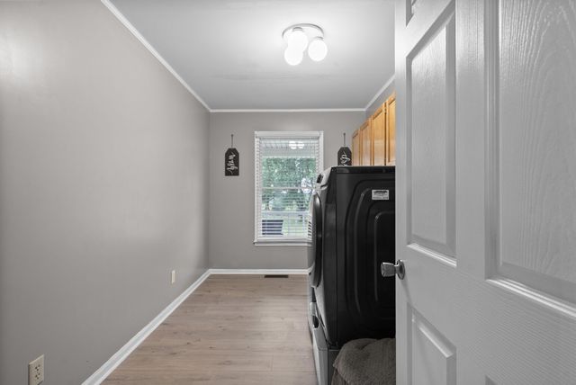 2430 Underwood Rd, Cunningham, TN 37052