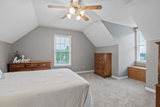 2430 Underwood Rd, Cunningham, TN 37052