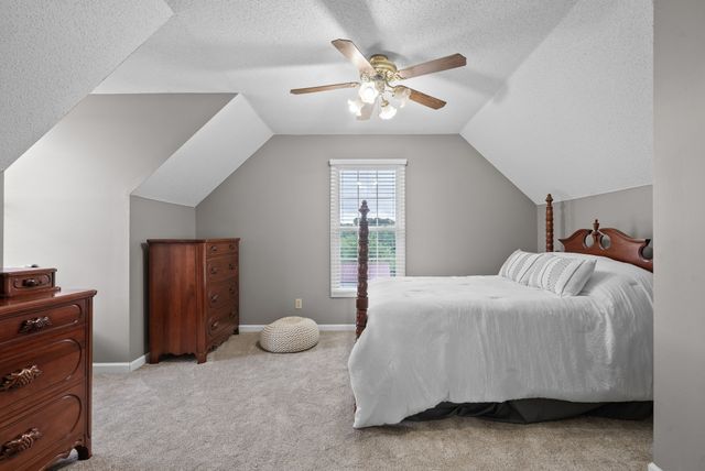 2430 Underwood Rd, Cunningham, TN 37052