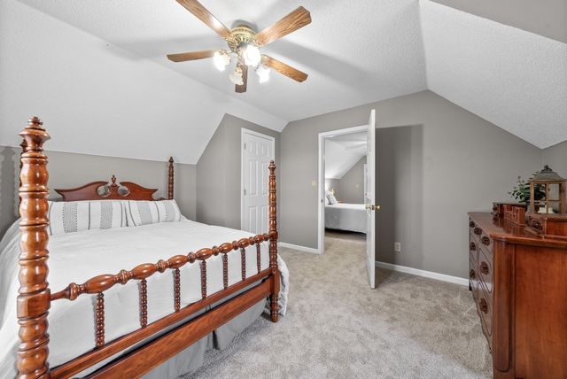 2430 Underwood Rd, Cunningham, TN 37052