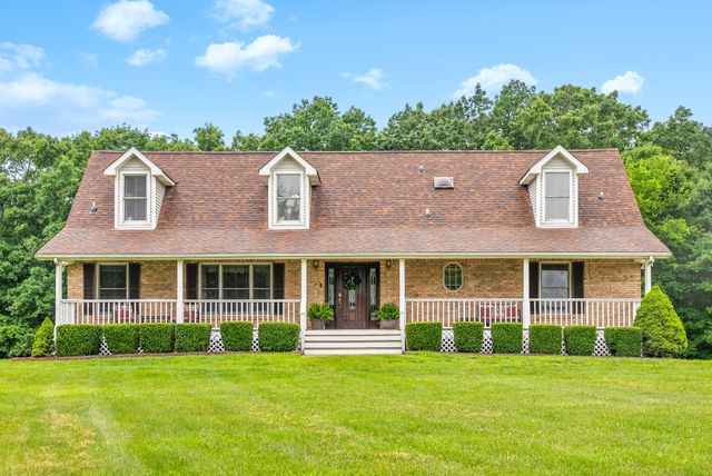 2430 Underwood Rd, Cunningham, TN 37052