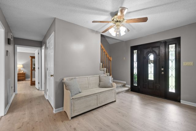 2430 Underwood Rd, Cunningham, TN 37052