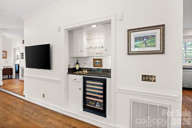 6121 Bentway Drive, Charlotte, NC 28226