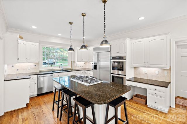 6121 Bentway Drive, Charlotte, NC 28226