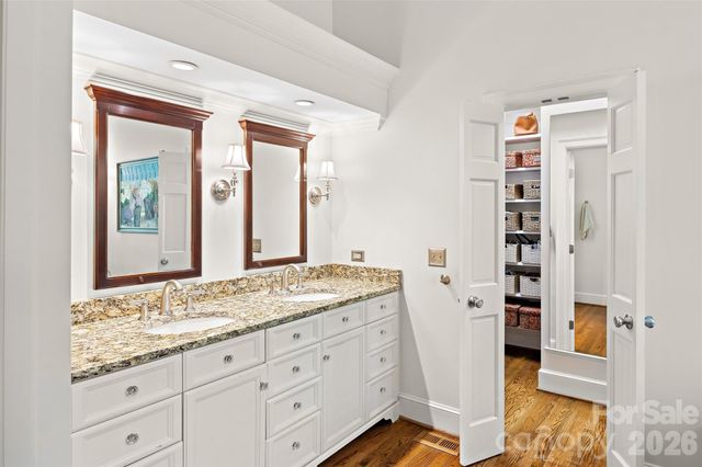 6121 Bentway Drive, Charlotte, NC 28226