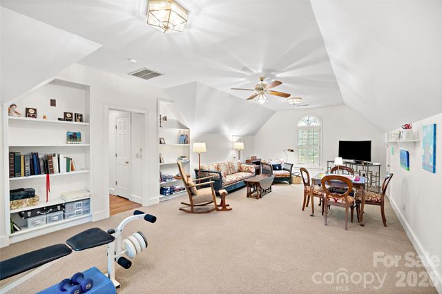 6121 Bentway Drive, Charlotte, NC 28226