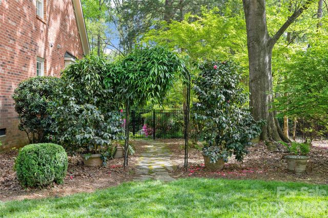 6121 Bentway Drive, Charlotte, NC 28226