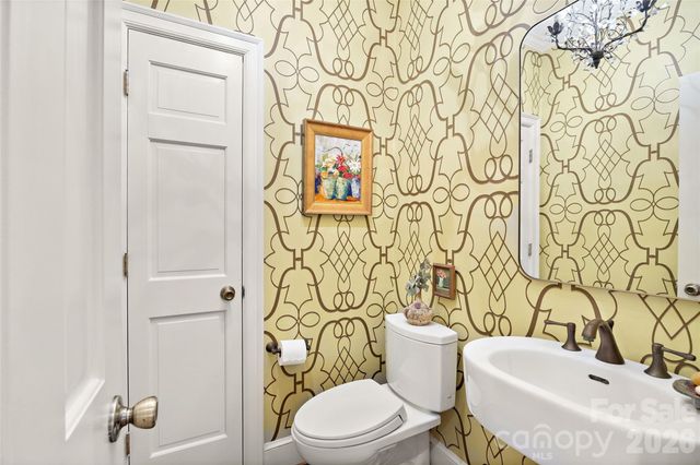 6121 Bentway Drive, Charlotte, NC 28226