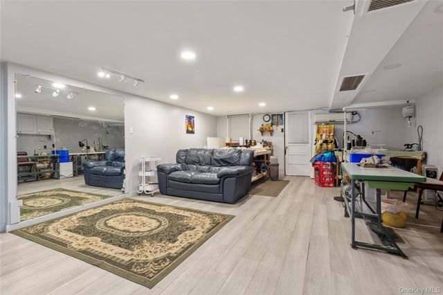 6114 Main Street, Flushing, NY 11367