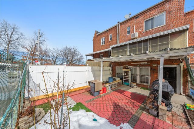 6114 Main Street, Flushing, NY 11367