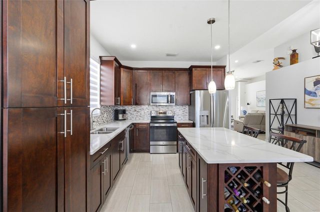 554 TUPELO CIRCLE, Davenport, FL 33897