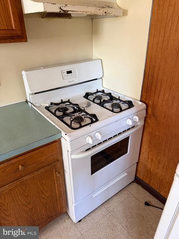 2412 LAMOTTE ST, Wilmington, DE 19802