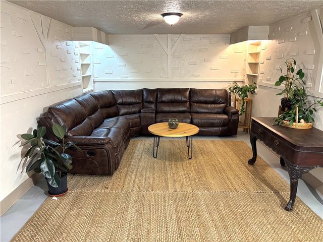 533 Gillett Road, Ogden, NY 14559