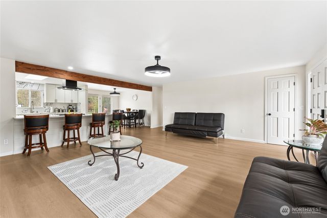 15422 Canyon Road E, Puyallup, WA 98375