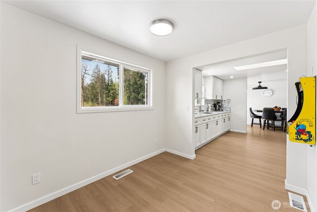 15422 Canyon Road E, Puyallup, WA 98375