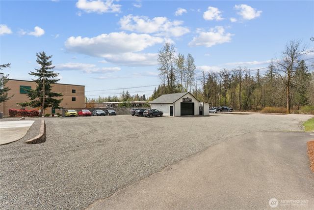 15422 Canyon Road E, Puyallup, WA 98375