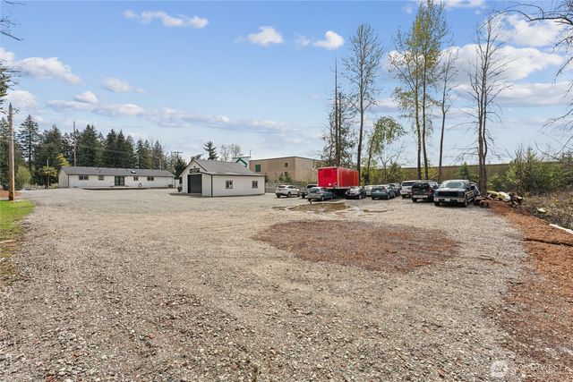 15422 Canyon Road E, Puyallup, WA 98375