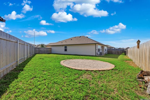 441 MILFOIL DR, Seguin, TX 78155
