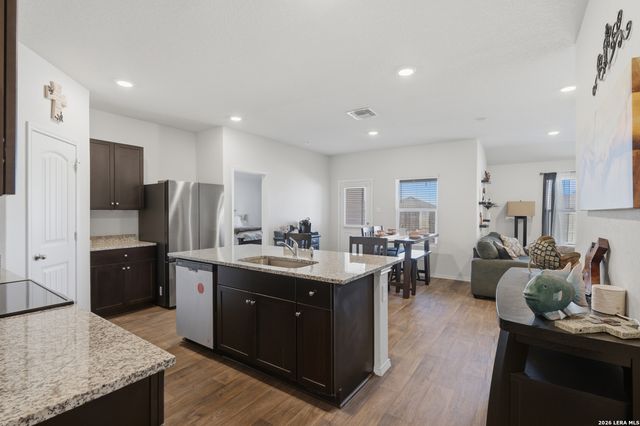 441 MILFOIL DR, Seguin, TX 78155