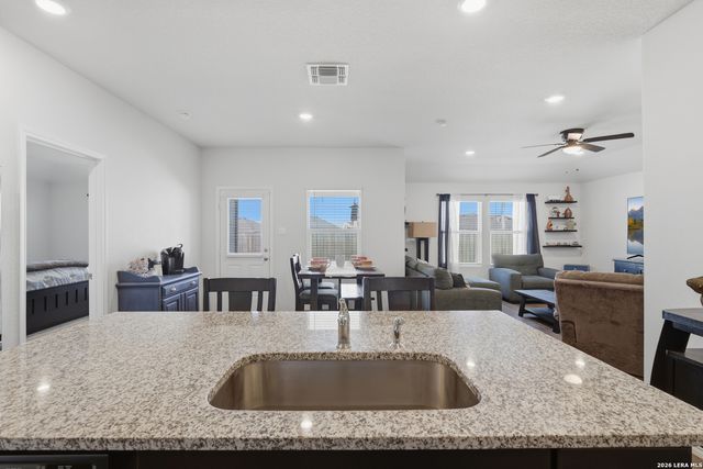 441 MILFOIL DR, Seguin, TX 78155