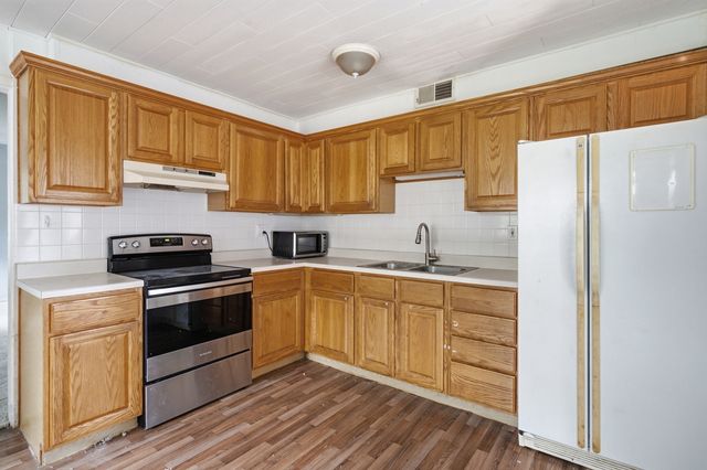 1013 Highmoor Road, Lombard, IL 60148