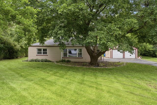 1013 Highmoor Road, Lombard, IL 60148