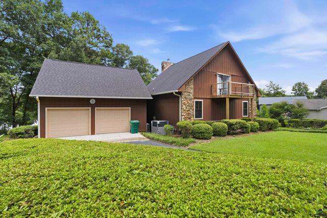 104 Mossland Drive, Perry, GA 31069