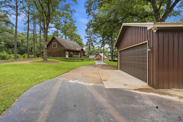 104 Mossland Drive, Perry, GA 31069
