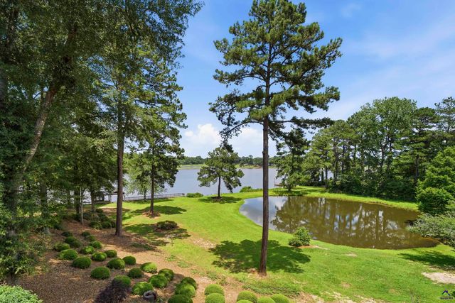 104 Mossland Drive, Perry, GA 31069