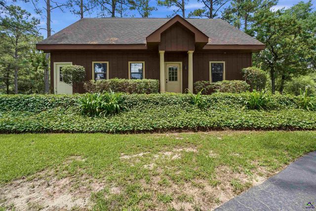 104 Mossland Drive, Perry, GA 31069