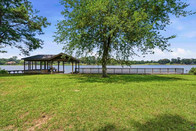 104 Mossland Drive, Perry, GA 31069