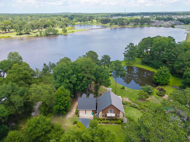 104 Mossland Drive, Perry, GA 31069