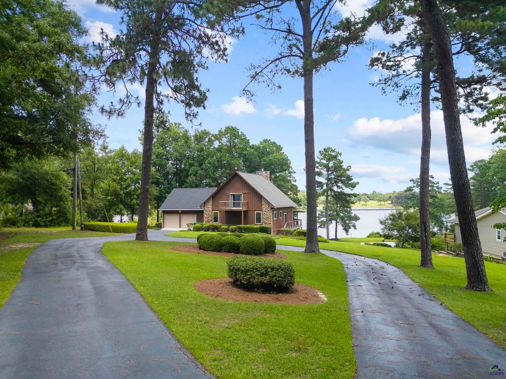 104 Mossland Drive, Perry, GA 31069
