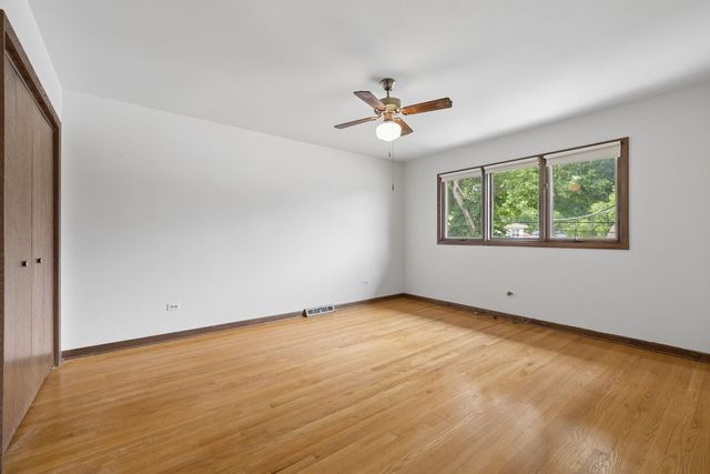 67 Rosewood Lane, Chicago Heights, IL 60411