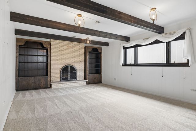 67 Rosewood Lane, Chicago Heights, IL 60411