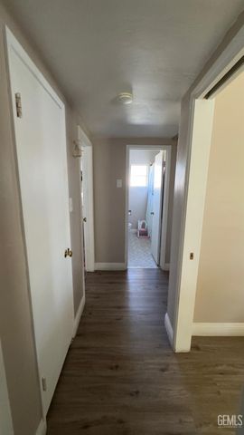 806 Piute Street, Bakersfield, CA 93309