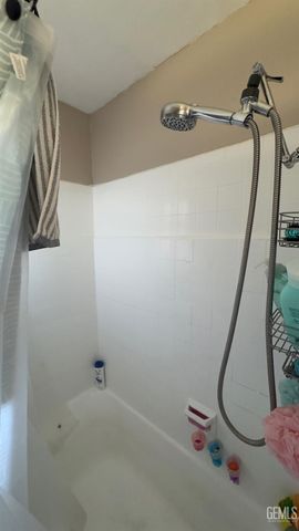 806 Piute Street, Bakersfield, CA 93309