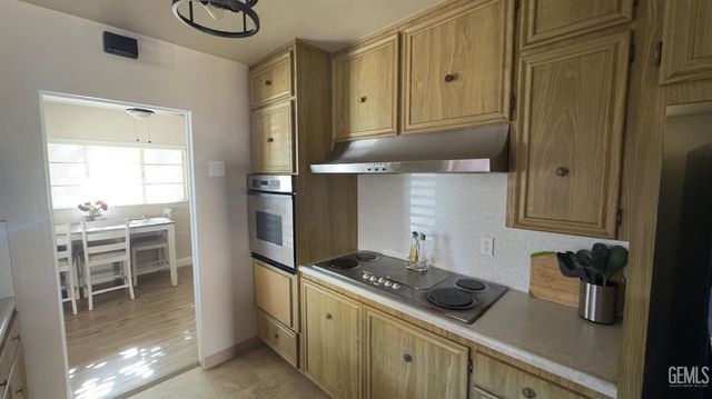 806 Piute Street, Bakersfield, CA 93309