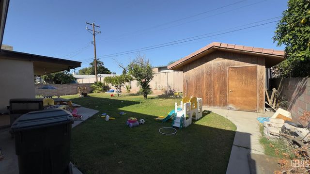 806 Piute Street, Bakersfield, CA 93309