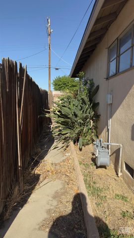 806 Piute Street, Bakersfield, CA 93309