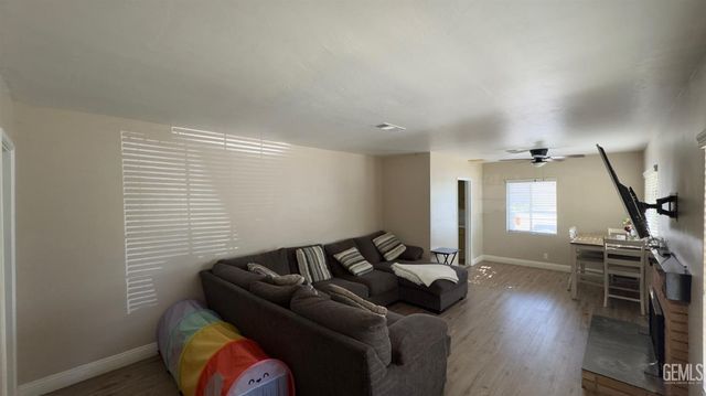 806 Piute Street, Bakersfield, CA 93309