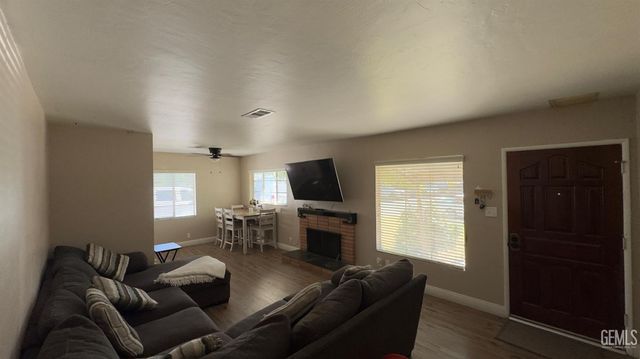 806 Piute Street, Bakersfield, CA 93309