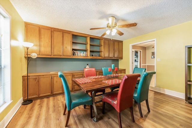 3333 Bent Bough Park, Huntsville, TX 77340