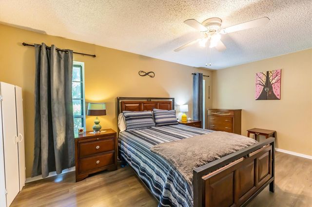3333 Bent Bough Park, Huntsville, TX 77340